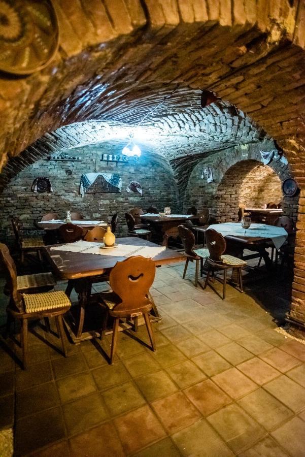 Hotel Marion Dumbraveni  Bagian luar foto