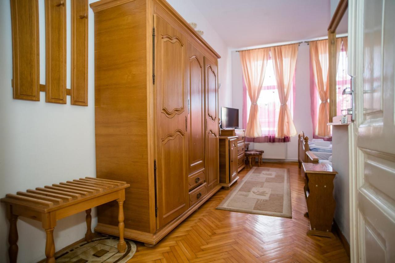 Hotel Marion Dumbraveni  Bagian luar foto