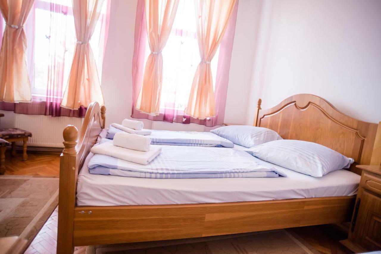 Hotel Marion Dumbraveni  Bagian luar foto