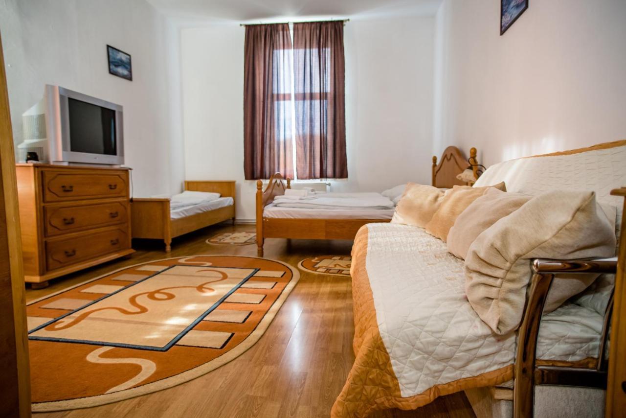 Hotel Marion Dumbraveni  Bagian luar foto