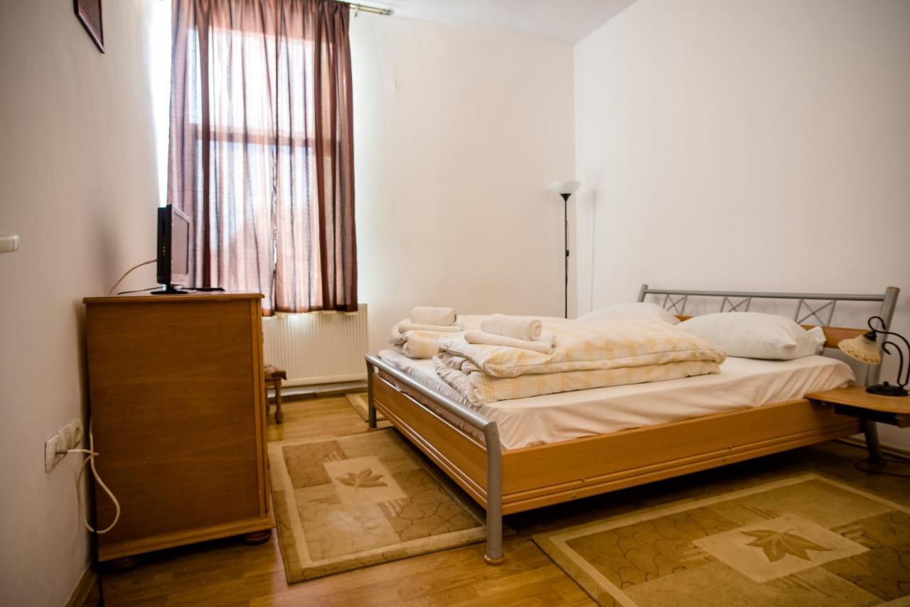 Hotel Marion Dumbraveni  Bagian luar foto