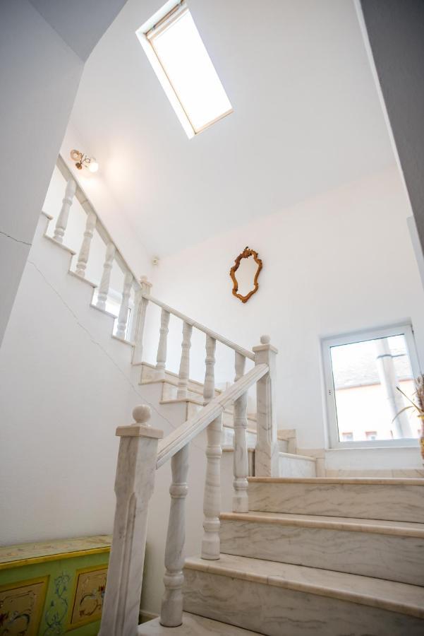 Hotel Marion Dumbraveni  Bagian luar foto