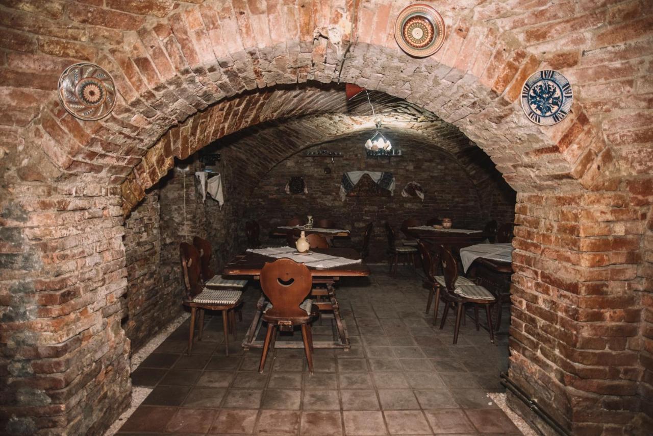 Hotel Marion Dumbraveni  Bagian luar foto