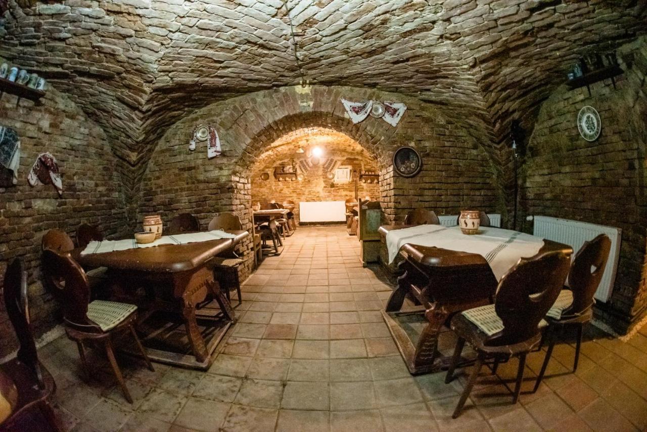 Hotel Marion Dumbraveni  Bagian luar foto