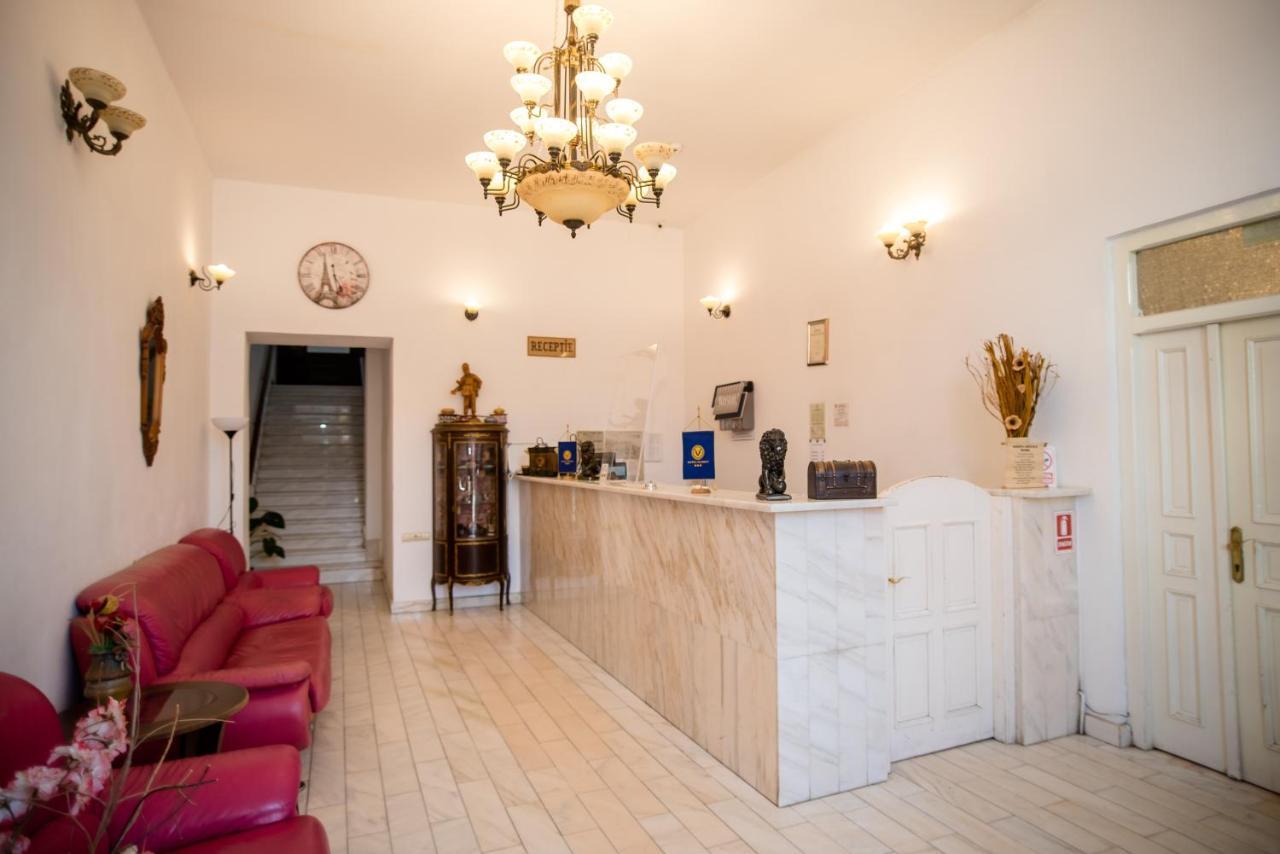 Hotel Marion Dumbraveni  Bagian luar foto