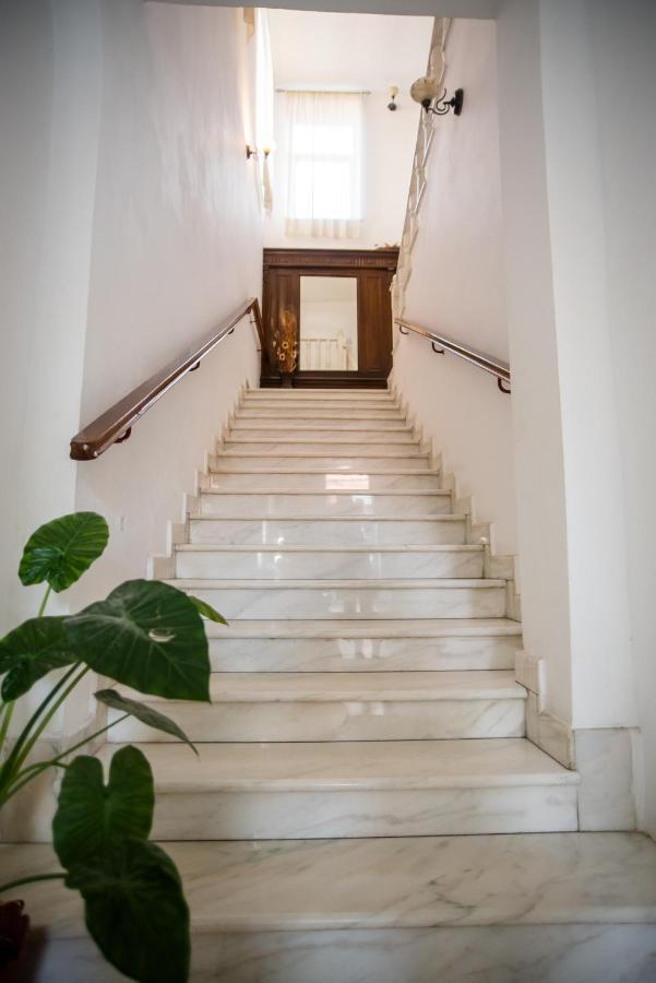 Hotel Marion Dumbraveni  Bagian luar foto