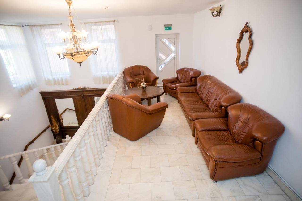 Hotel Marion Dumbraveni  Bagian luar foto