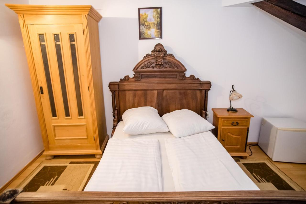 Hotel Marion Dumbraveni  Bagian luar foto