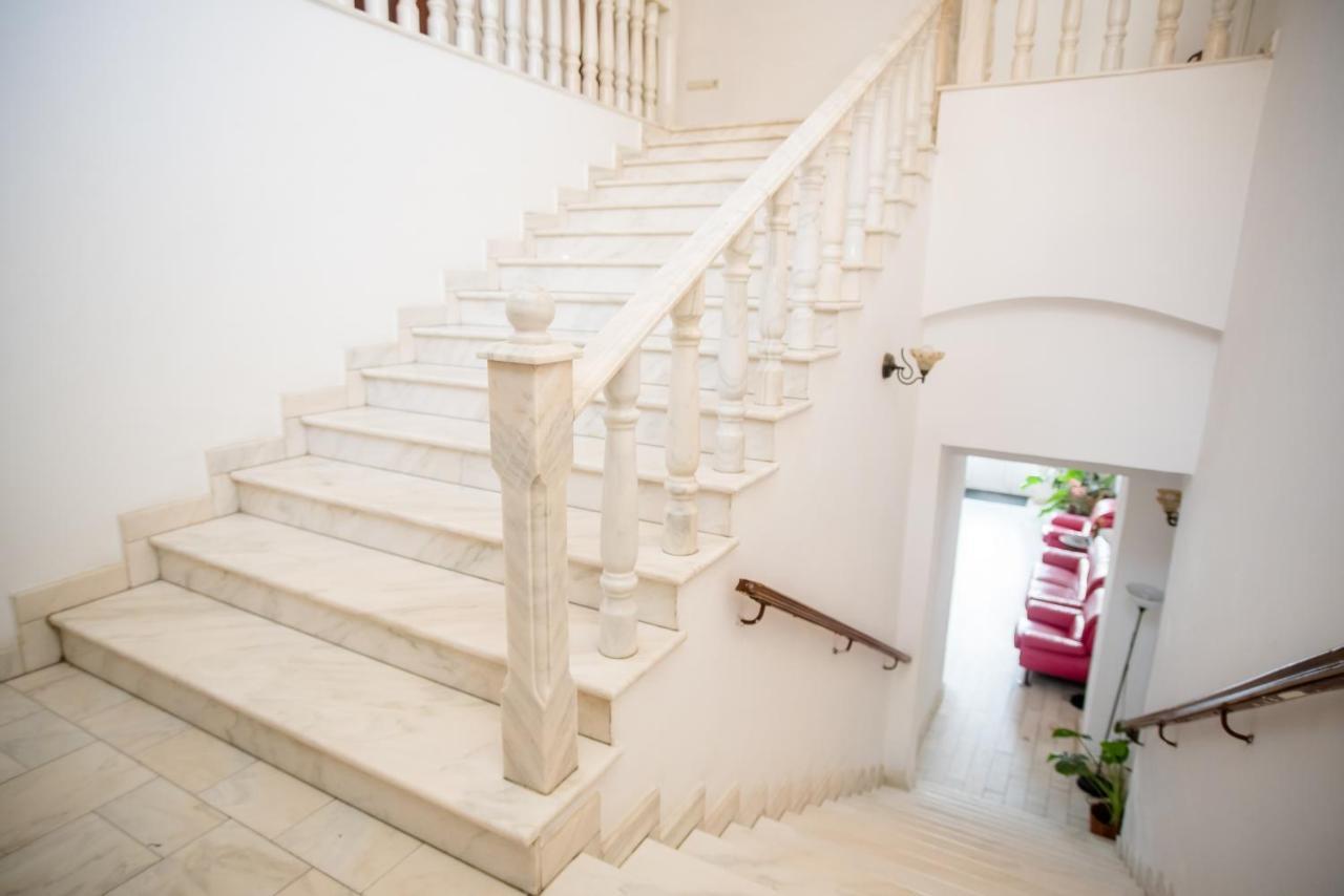 Hotel Marion Dumbraveni  Bagian luar foto