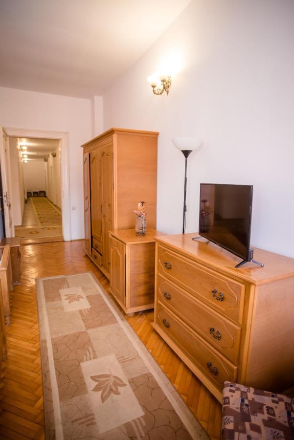Hotel Marion Dumbraveni  Bagian luar foto