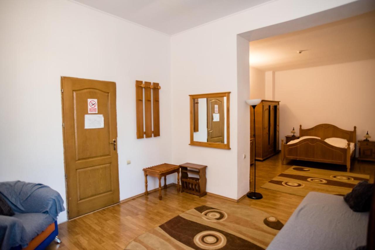 Hotel Marion Dumbraveni  Bagian luar foto