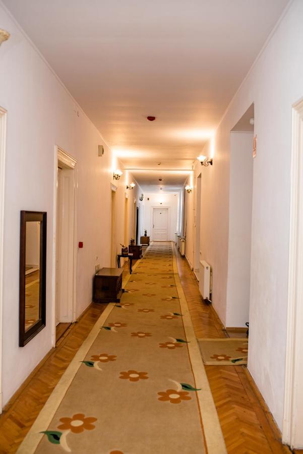 Hotel Marion Dumbraveni  Bagian luar foto