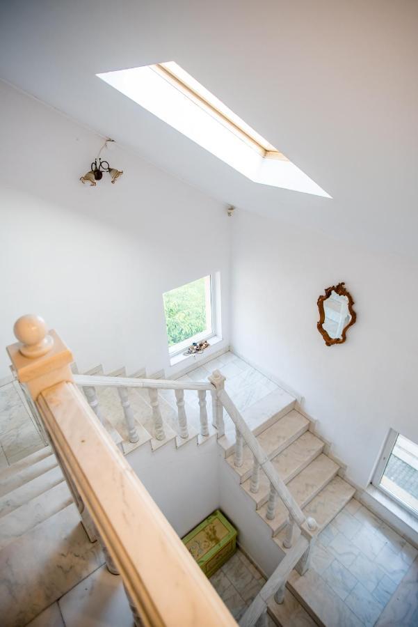 Hotel Marion Dumbraveni  Bagian luar foto