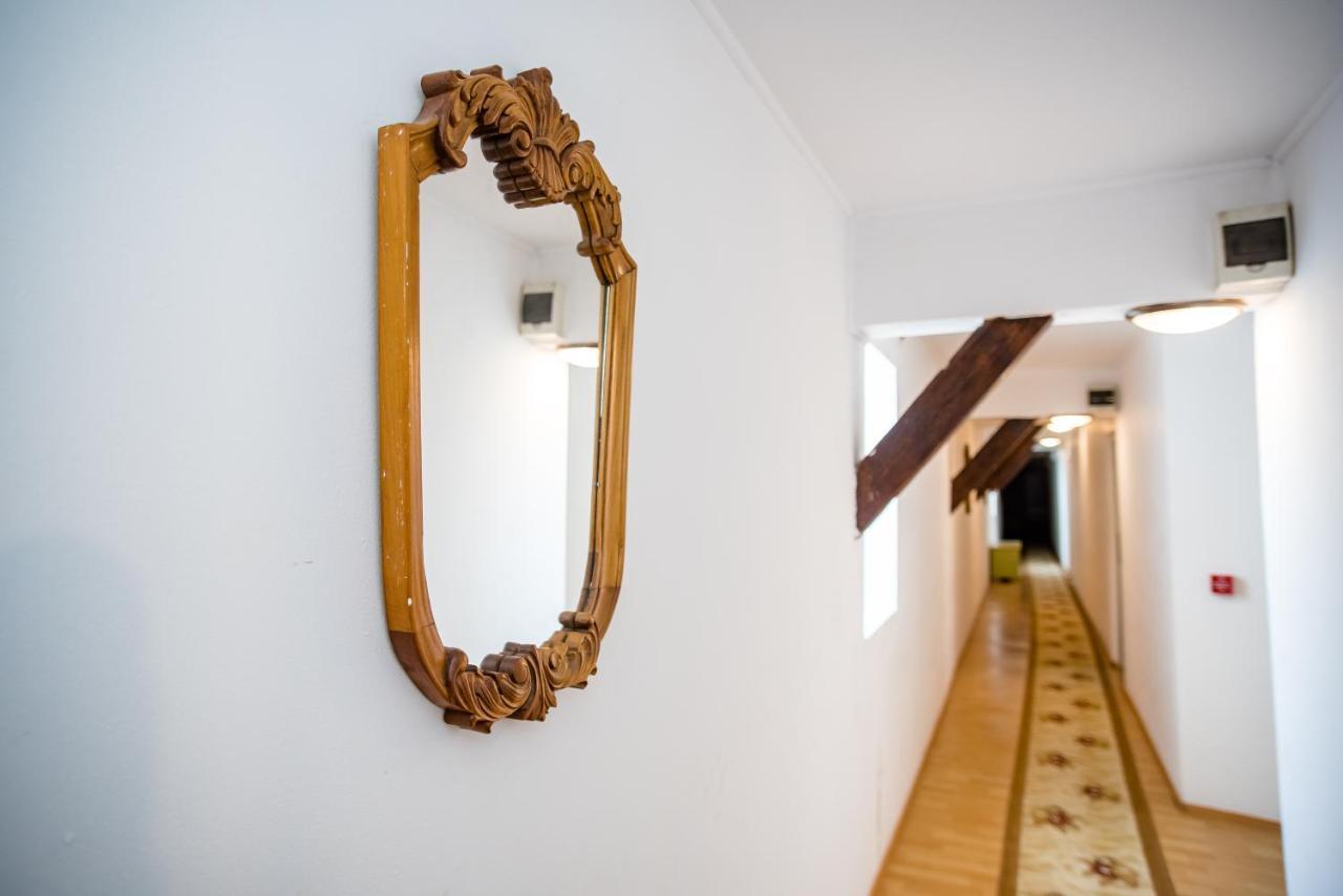 Hotel Marion Dumbraveni  Bagian luar foto